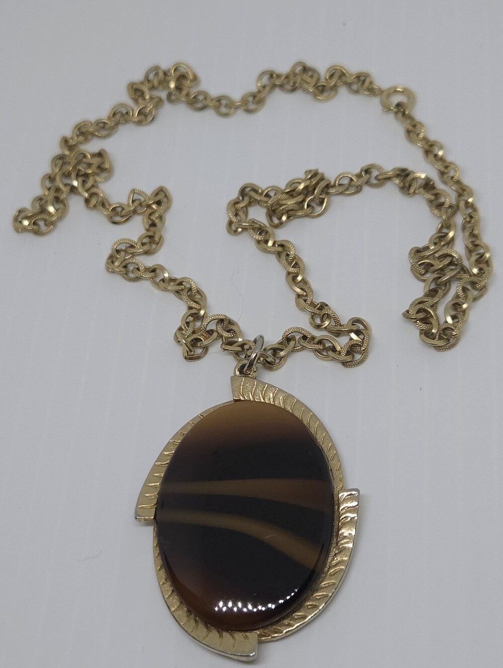 * Vintage Sarah Coventry Large Agate Stone Necklace Gold Tone